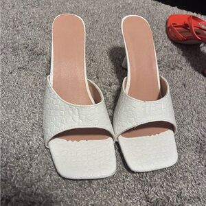 Elegant White Textured Women's Heels